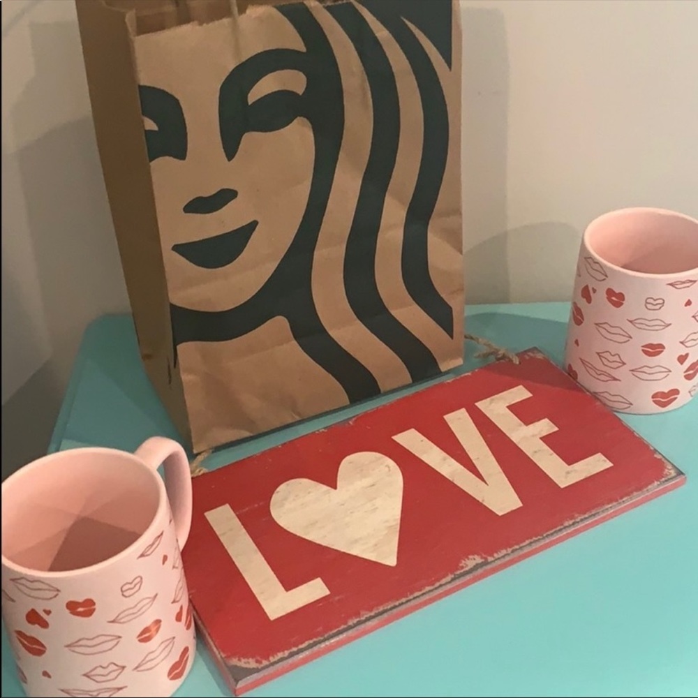 New Starbucks Valentine’s mug - Picture 3 of 4
